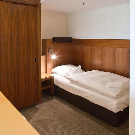 Hotel Favorite Parkhotel 4*