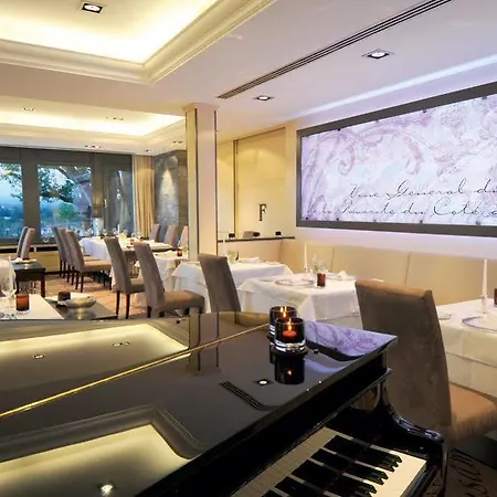 Hotel Favorite Parkhotel 4*